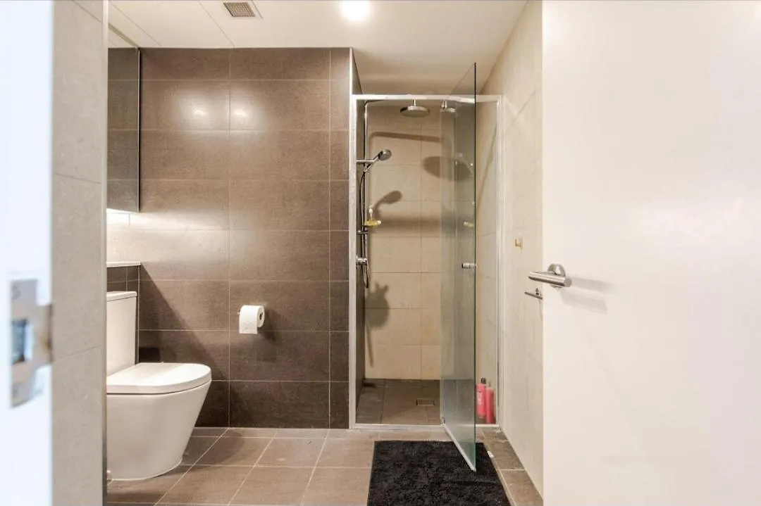 Homestay Private Room In Shared Apartment In Brisbane City